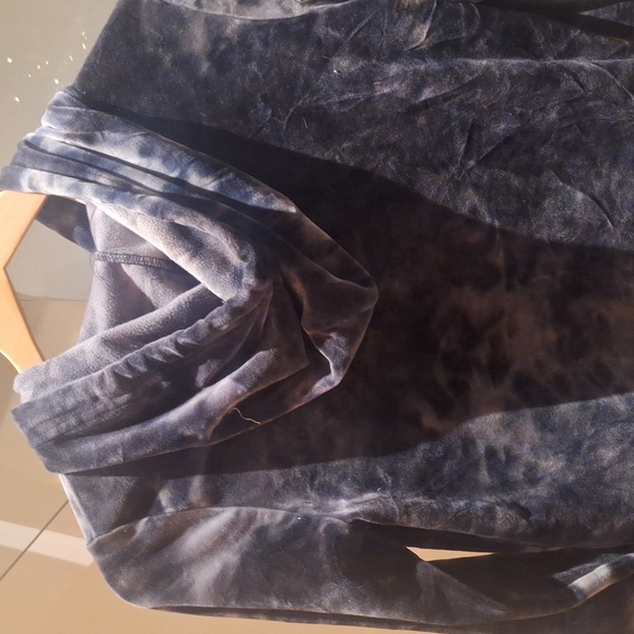 Tye Dye Velure Hoody. - Picture 5 of 5